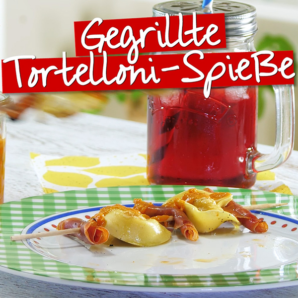 Gegrillte Tortelloni-Spieße